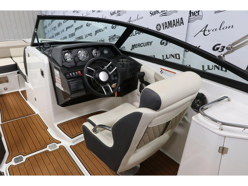 2021 Monterey Boats Monterey M4 + Mercruiser 6.2l alt