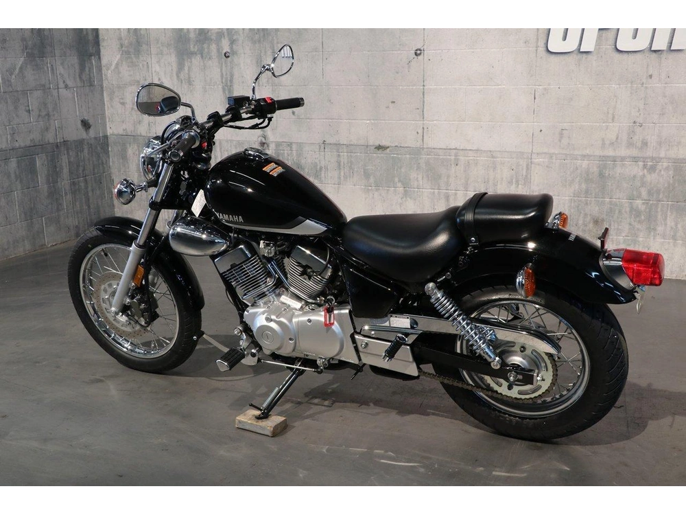 Yamaha V-star 250 2022 alt