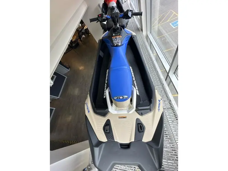 2025 Sea-Doo Spark Trixx 3P (Audio) thumbnail 6