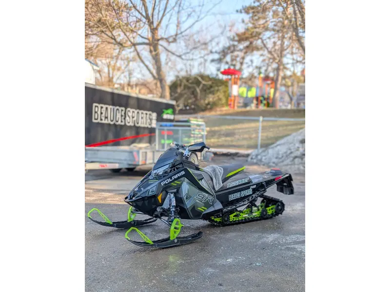 2026 Polaris SNO-26 9R SB ASSAULT 146 SWITCHBACK 900CC DÉMO AVEC CLOUS
