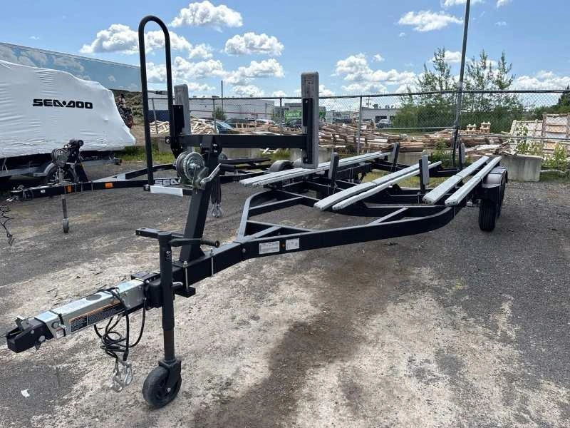 Karavan Remor Ponton Manitou 20'-21' 2023 alt