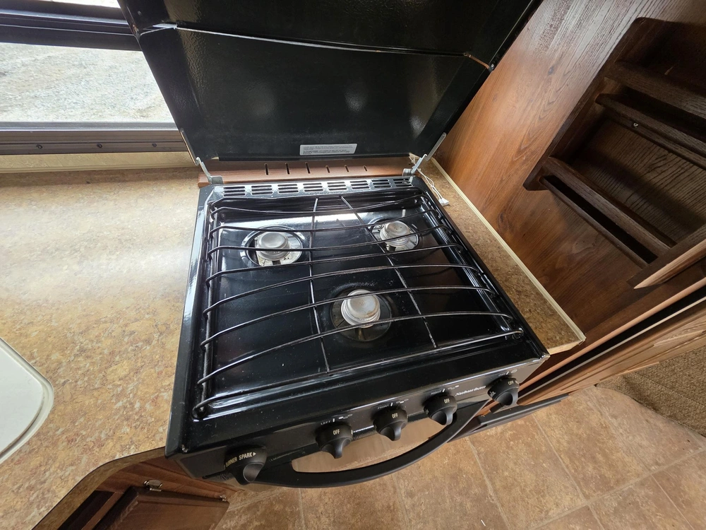 2012 Forest River Flagstaff 31fkss alt