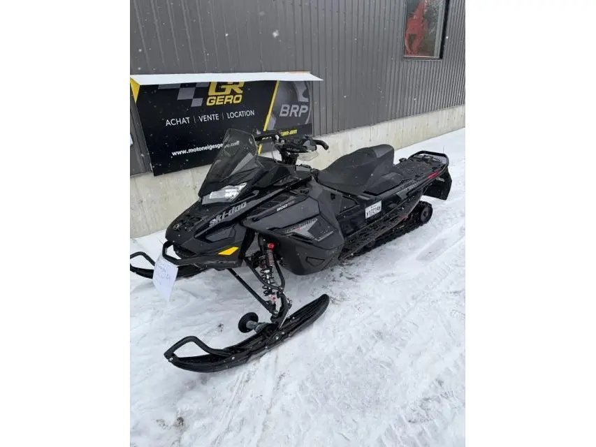 2019 Ski-Doo renegade x 900 turbo 150 