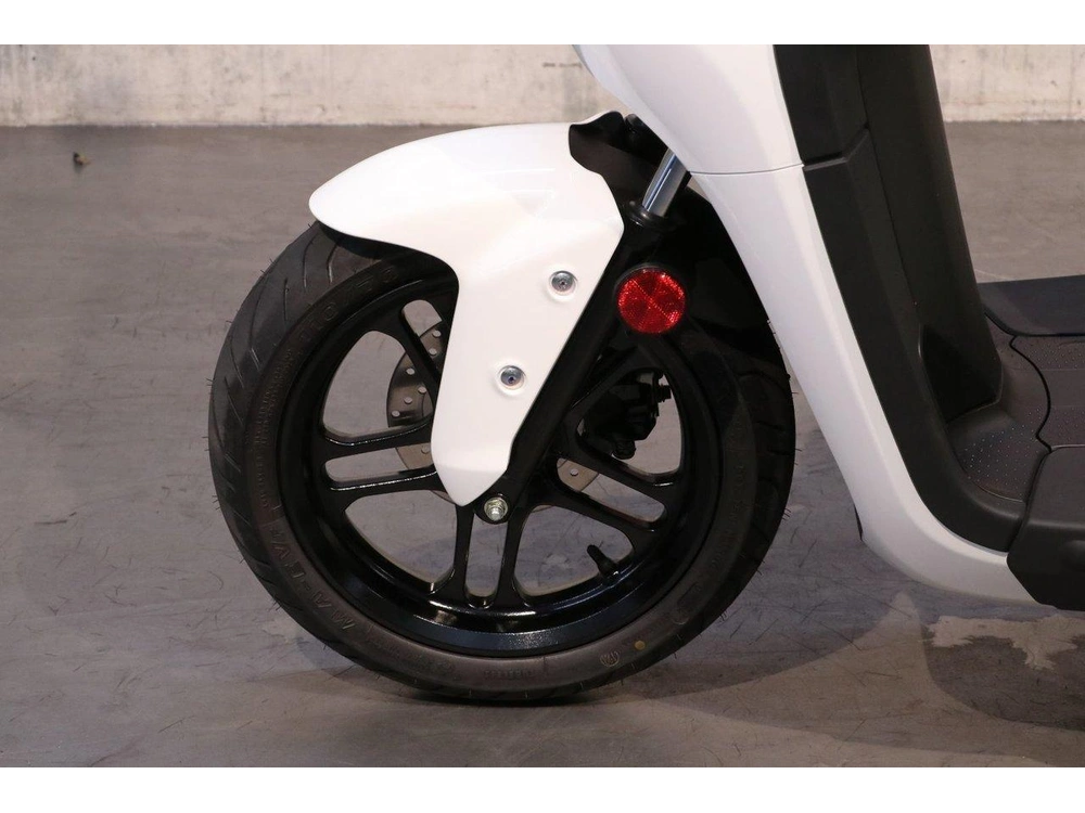 Yamaha Yamaha Neo's Scooter Electrique 2026 alt