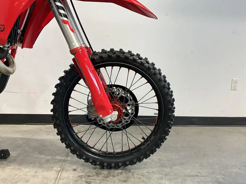 2025 GASGAS MC 250F thumbnail 6