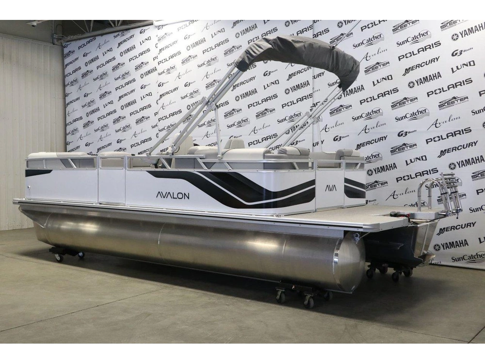 2026 Avalon Venture 2180 Quad Lounger + Yamaha 70 Hp alt