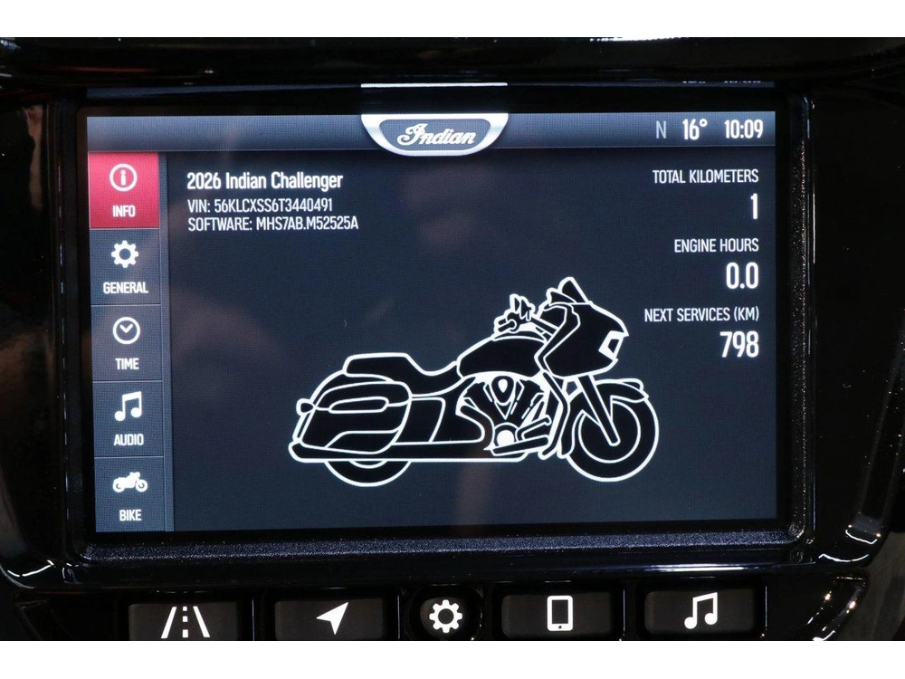 Indian Motorcycle Indian Challenger Dark Horse +112 & Powerband Audio 2026 alt