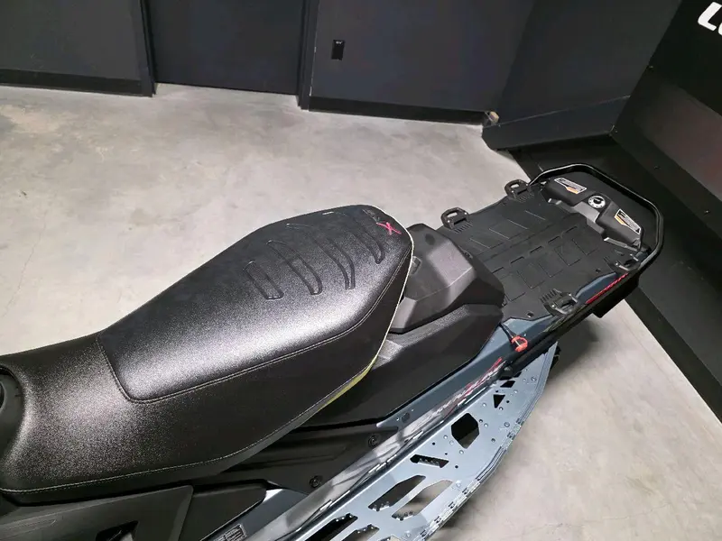 2026 Ski-Doo RENEGADE X-RS 900 ACE TURBO R thumbnail 9