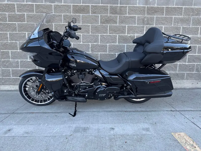 2026 Harley-Davidson FLTRXL - Road Glide® Limited thumbnail 9