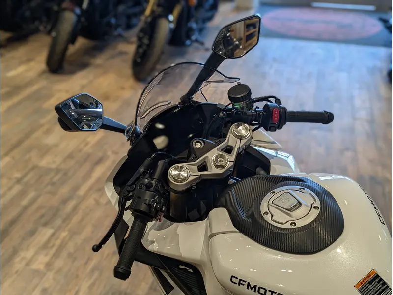 2026 CFMOTO 450SS // Nebula White thumbnail 8