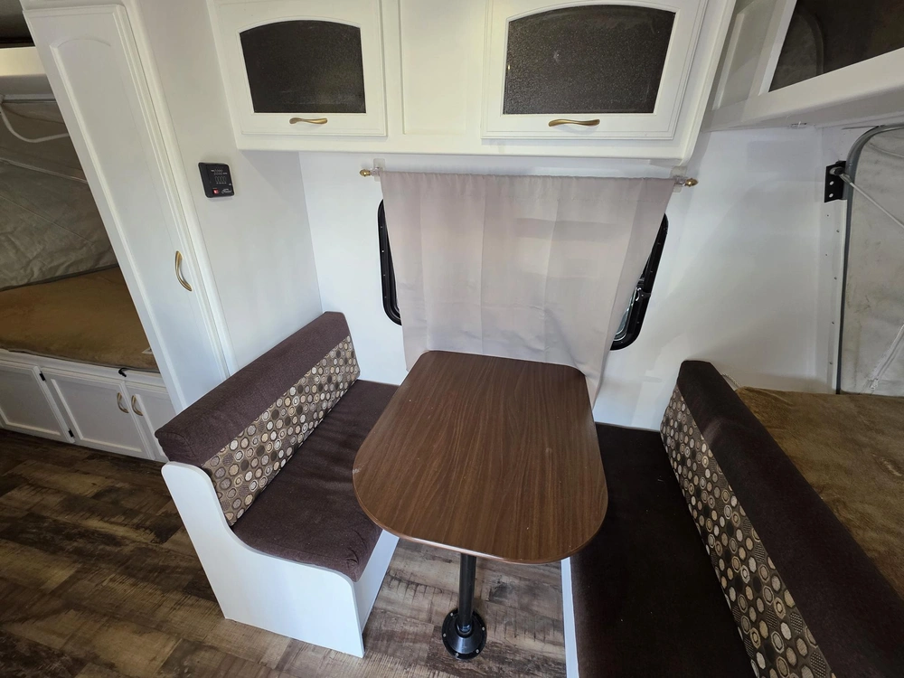 2016 Jayco Jay Feather 17xfd alt