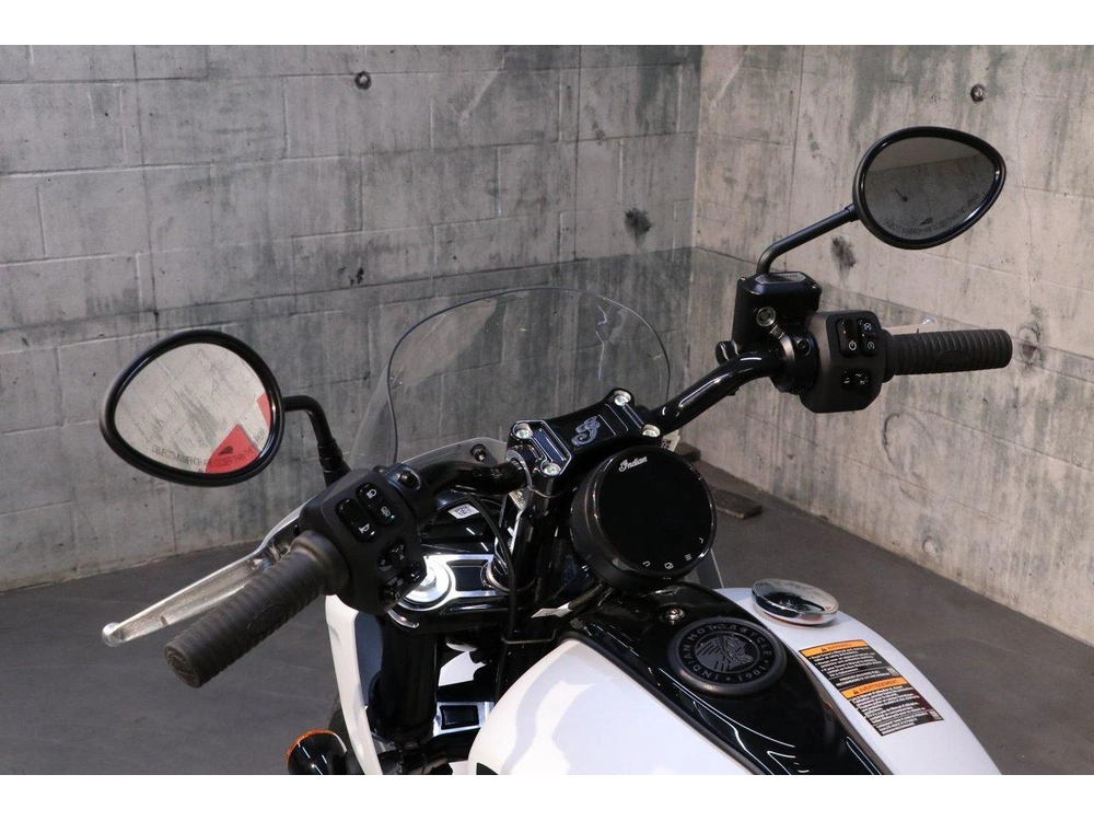 Indian Motorcycle Sport Chief Enr. 2024 alt