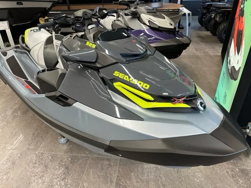 2025 Sea-Doo RXT-X 325 (Audio)
