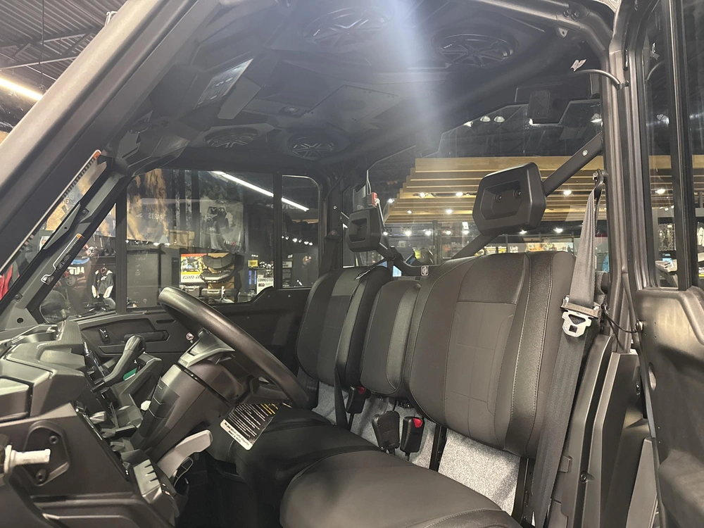 2026 Can-am Defender Midnight Package alt