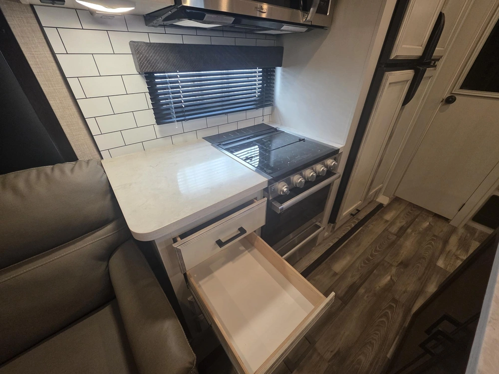 2022 Jayco Eagle 317rlok alt