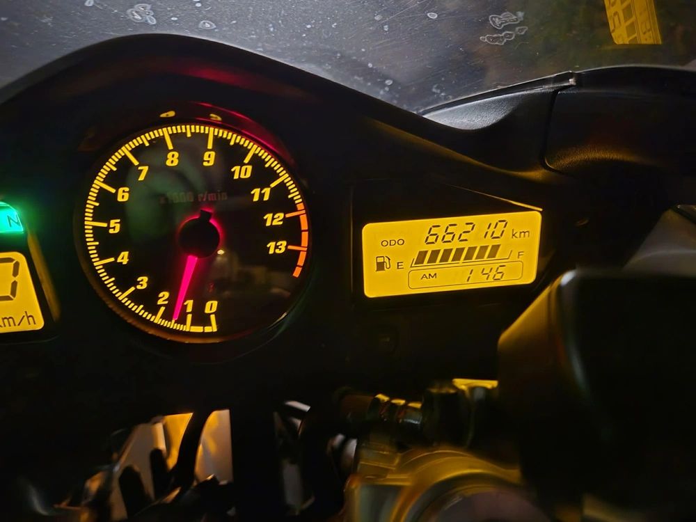 2003 Honda Vfr800 alt