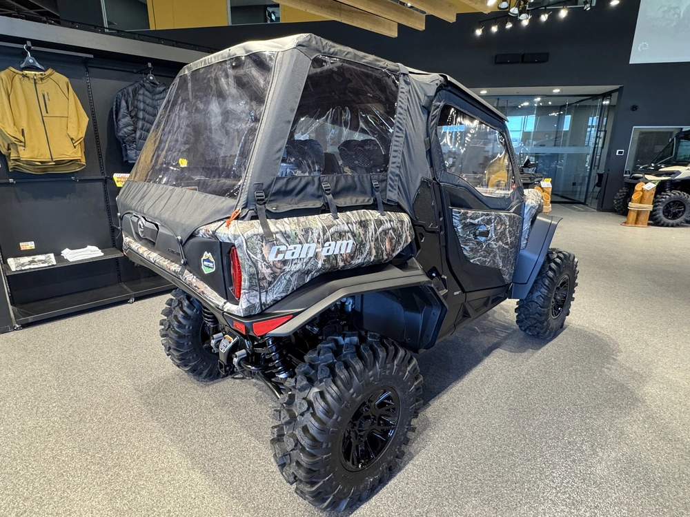 2026 Can-am Commander Xmr 1000r alt