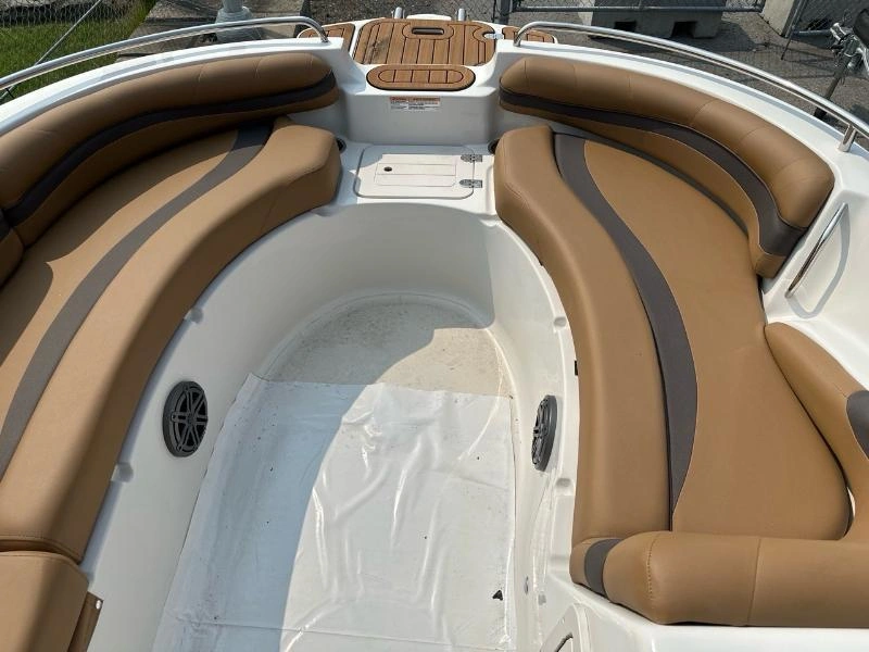 Legend Vibe D19 Cognac 2023 alt