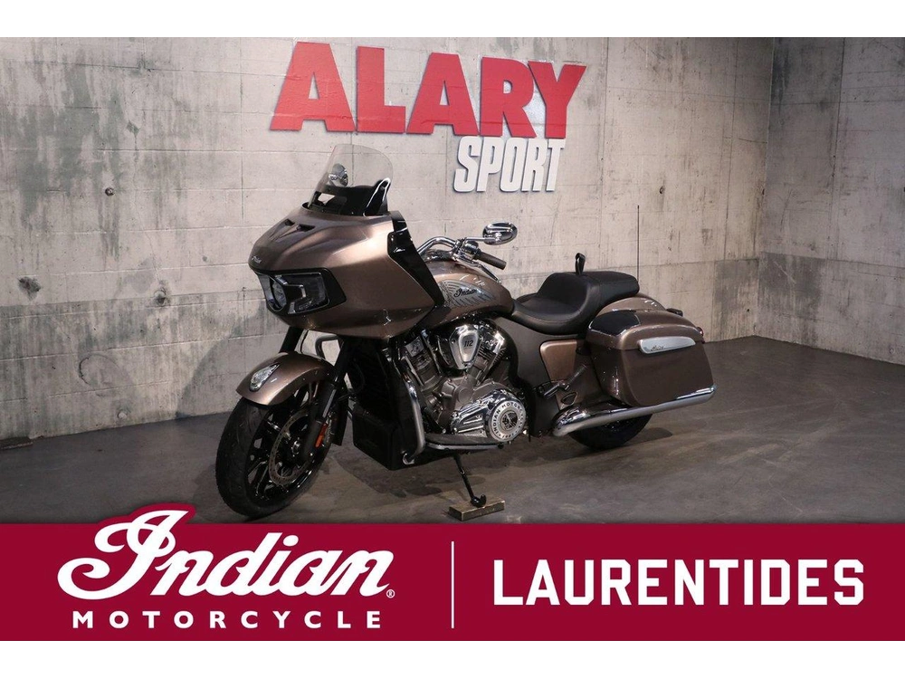 Indian Motorcycle Challenger Limited + 112 & Powerband Audio 2026 alt