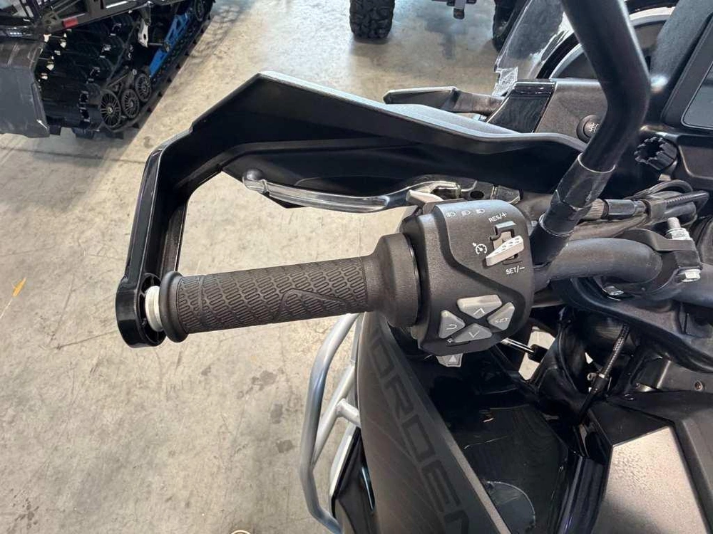 2023 Husqvarna Norden 901 alt