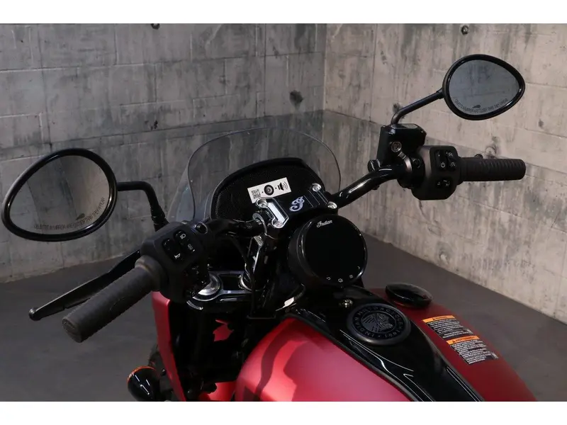 2025 Indian Motorcycle Sport Chief RT thumbnail 6