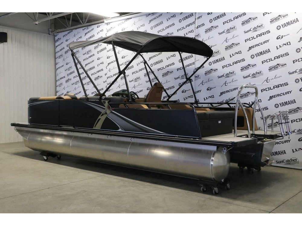 2026 Avalon Avalon Lsz 2385 Versatile Rear Bench + Yamaha 90 Hp alt