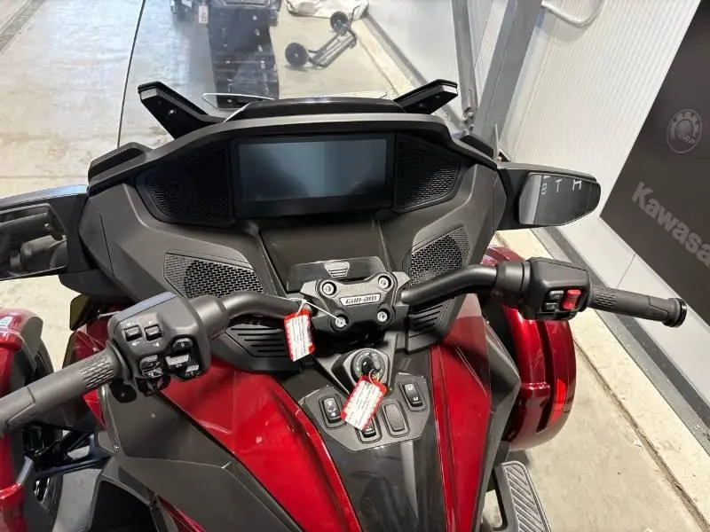 2025 Can-Am Spyder RT Limited SE6 thumbnail 7