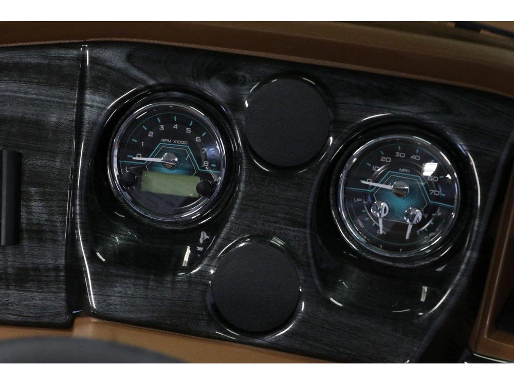 2026 Avalon Avalon Lsz 2385 Versatile Rear Bench + Yamaha 90 Hp alt