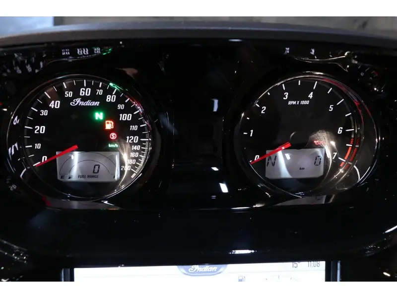 2026 Indian Motorcycle Pursuit Limited + 112 & powerband audio thumbnail 7