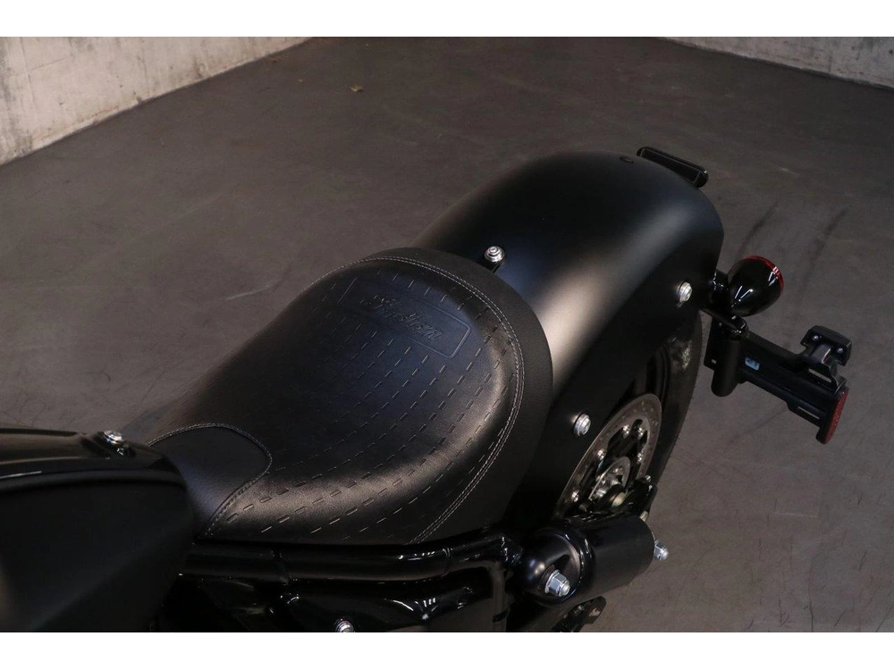 2025 Indian Motorcycle Chief Bobber Dark Horse alt