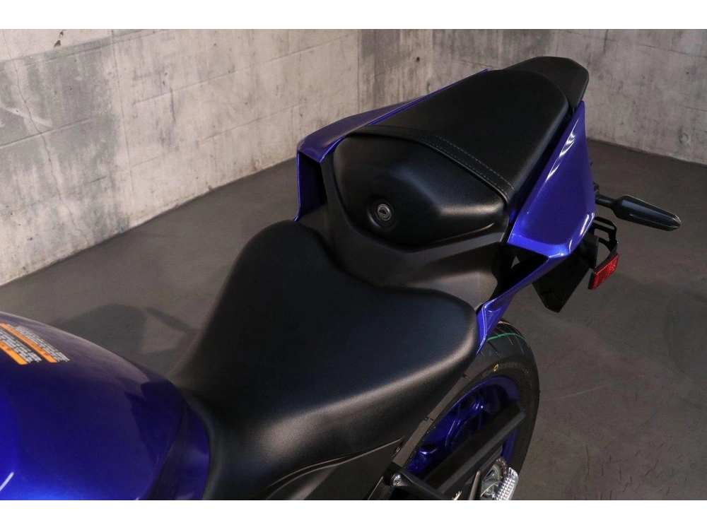 Yamaha Yzf-r3 2025 alt