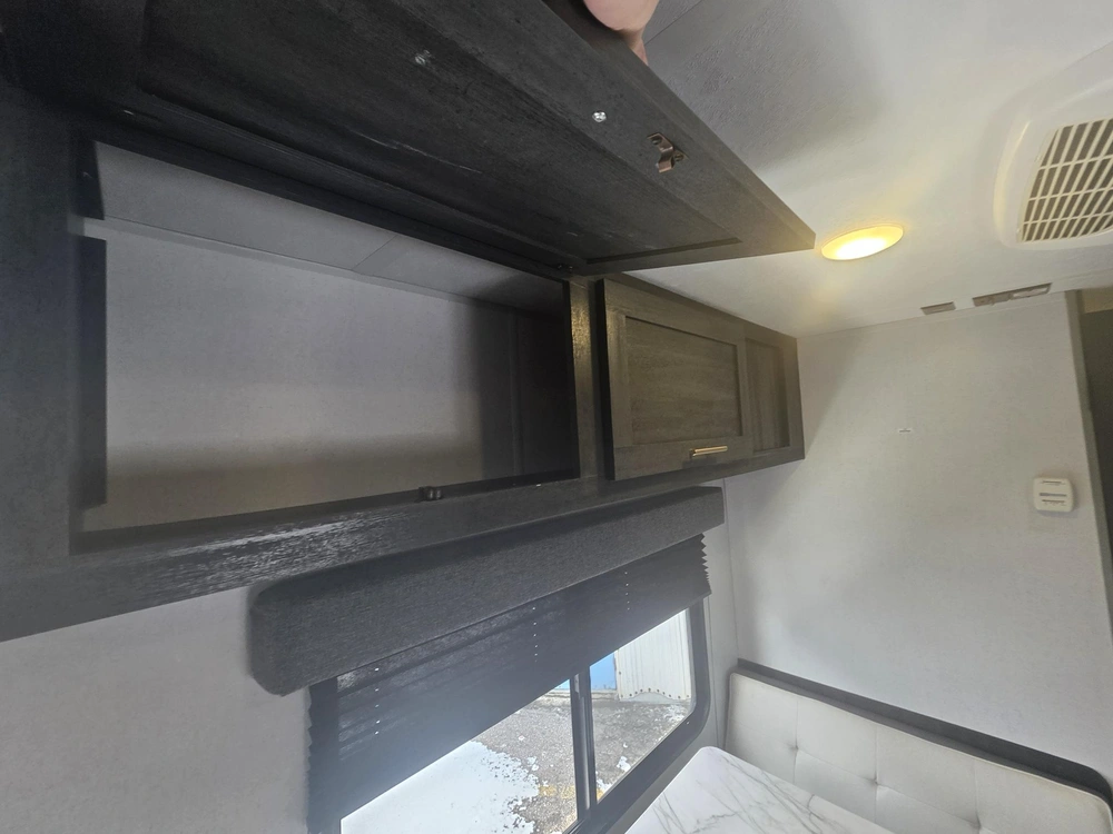 Autre Ascent Series 1660fqx 2022 alt