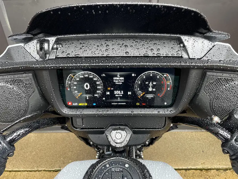2026 Harley-Davidson FLHX - Street Glide® thumbnail 16