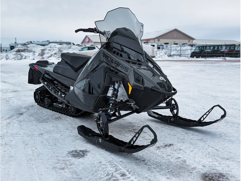 2025 Polaris 650 Switchback Assault 146 // Shadow Gray/Gloss Black