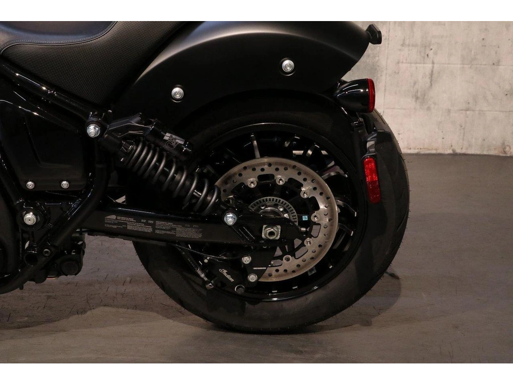 2025 Indian Motorcycle Indian Sport Chief alt