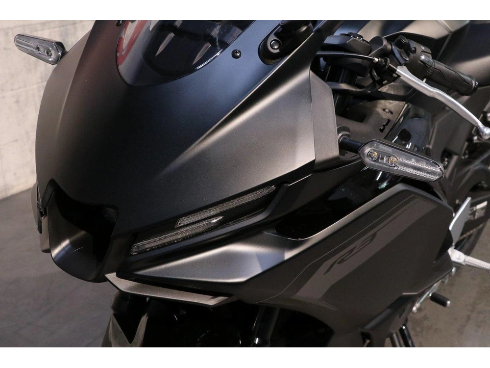 Yamaha Yzf-r3 2025 alt