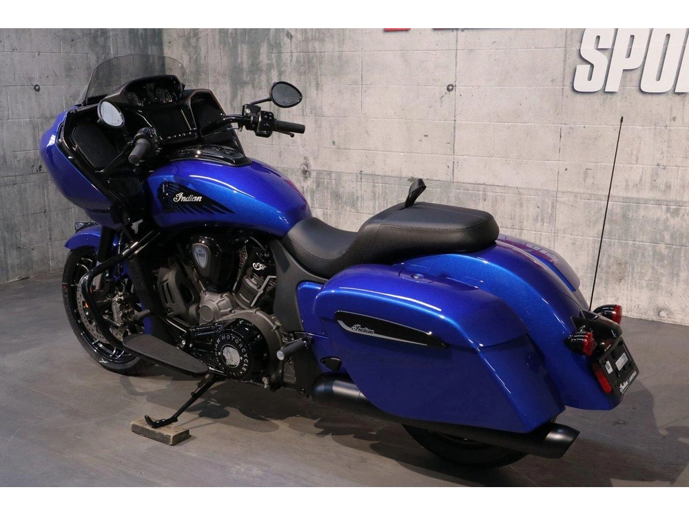 Indian Motorcycle Challenger Dark Horse 2026 alt