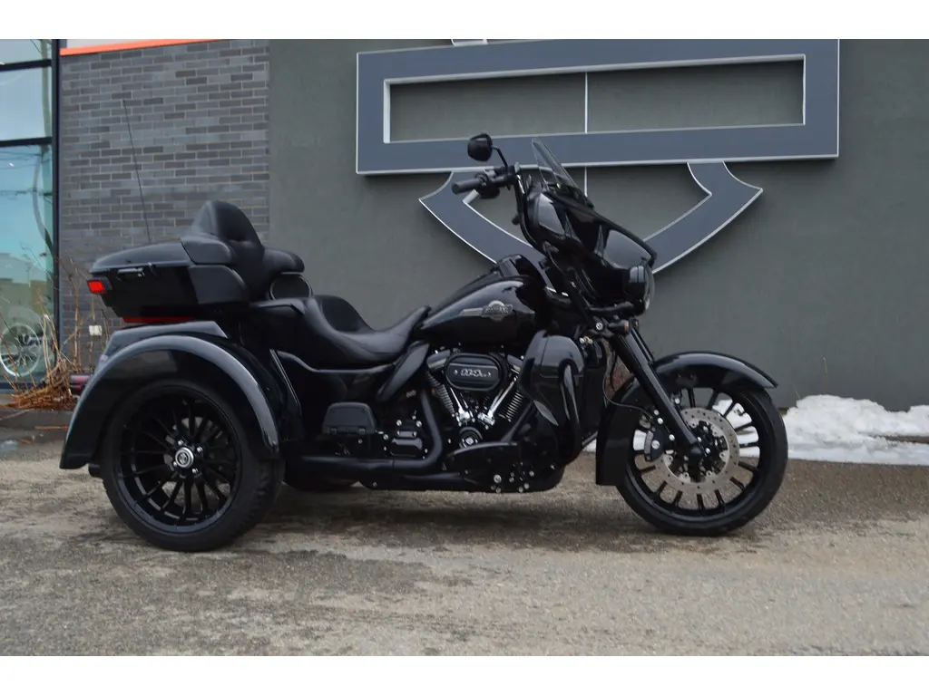 2025 Harley-Davidson FLHTCUTG