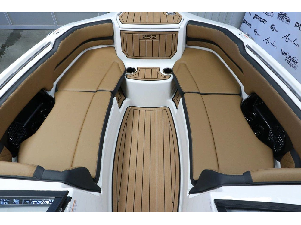 2026 Yamaha 252sd alt