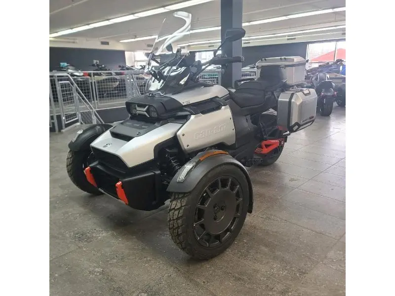 Can-Am Canyon XT 2025