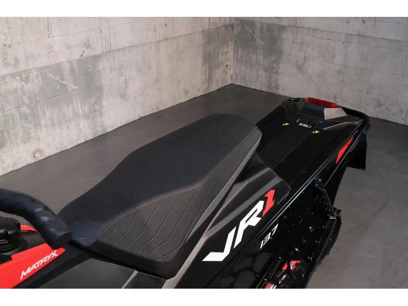 2024 Polaris 650 INDY VR1 137 ES ENR.