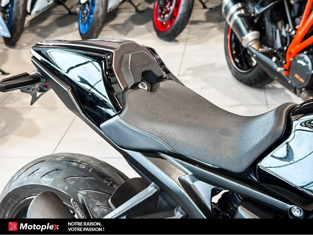 2022 Honda Cb1000r alt