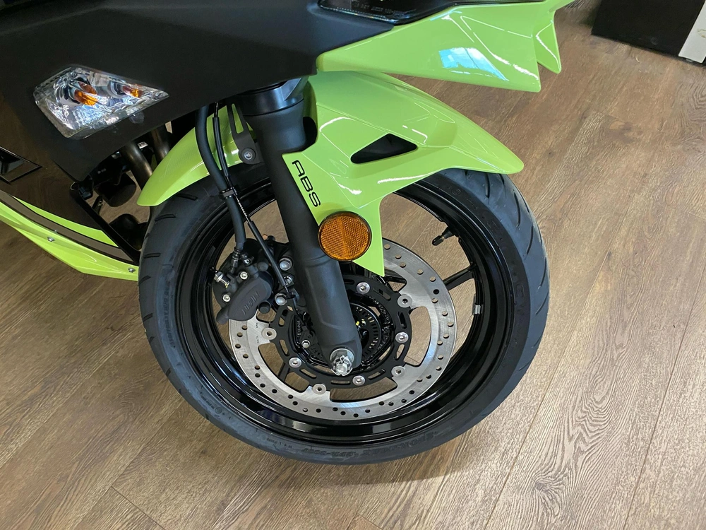 2026 Kawasaki Ninja® 500 Abs alt