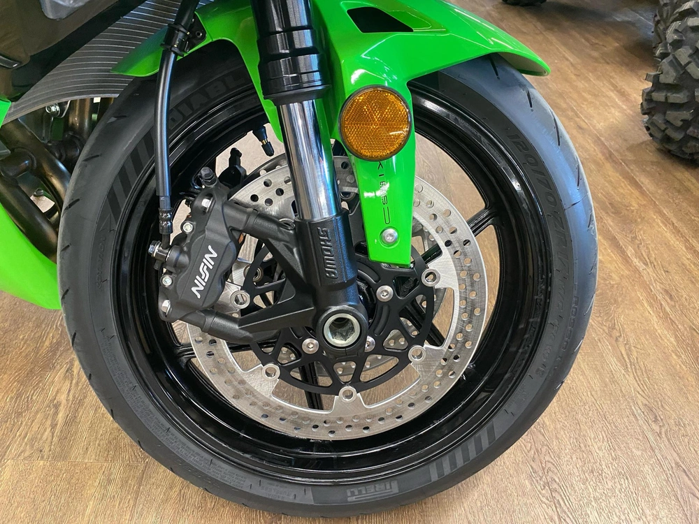 2026 Kawasaki Ninja® Zx™-6r Base Base alt