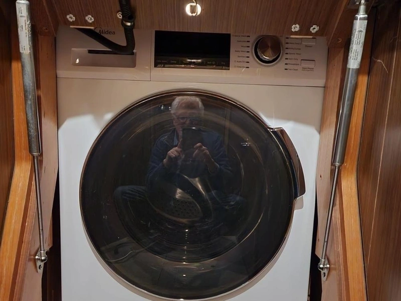 Bavaria Motoryachts E40 Sedan 2018 alt