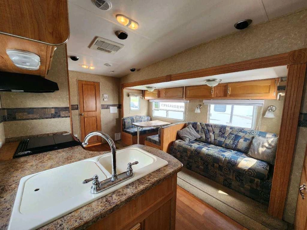 Gulf Stream Conquest 24ftbs 2010 alt