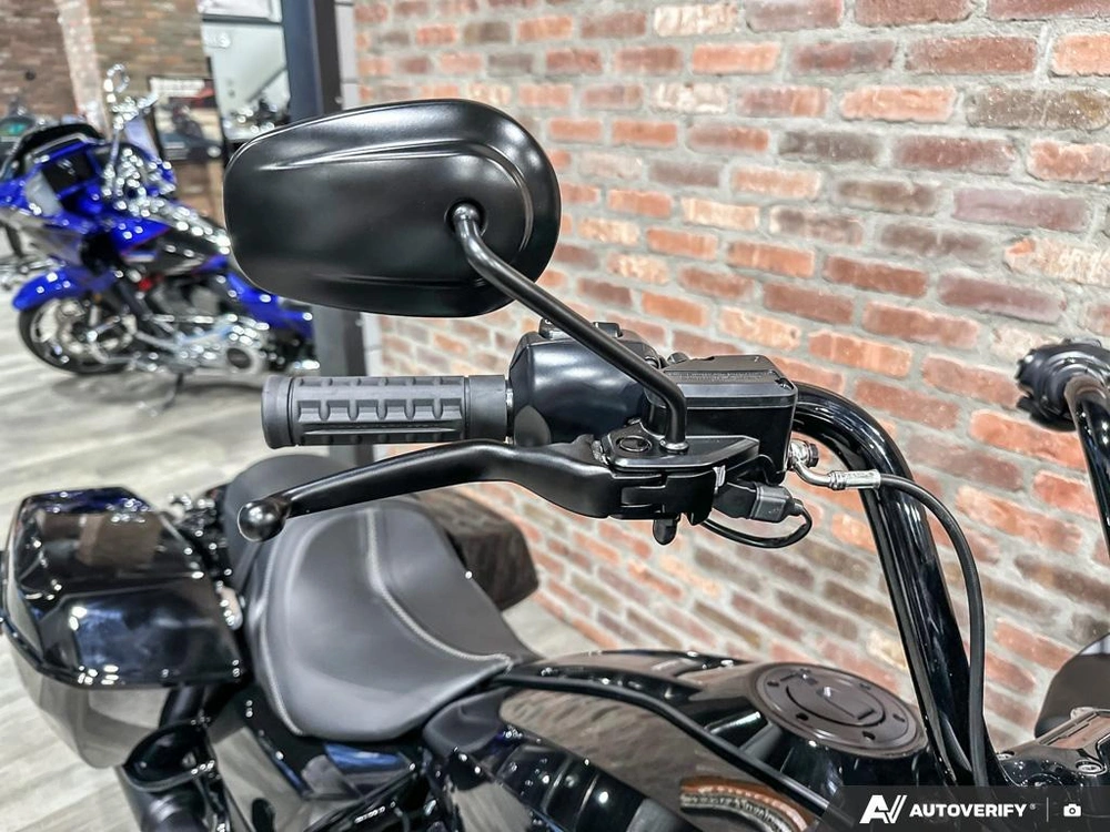 2026 Harley-davidson Road Glide alt