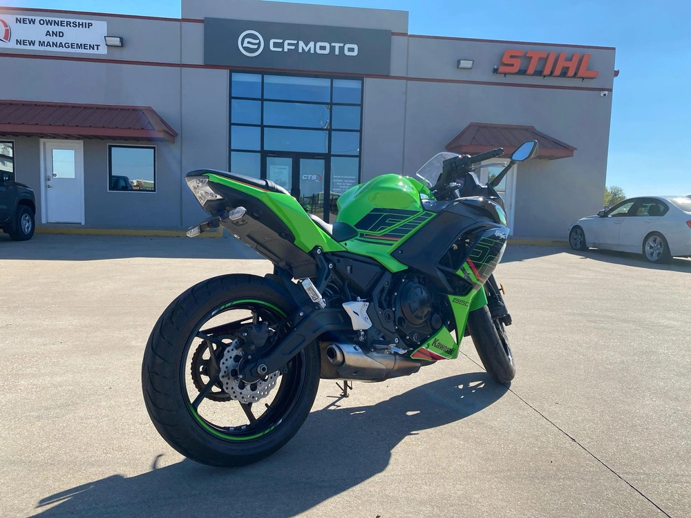 2024 Kawasaki Ninja�� 650 Abs Krt Edition alt