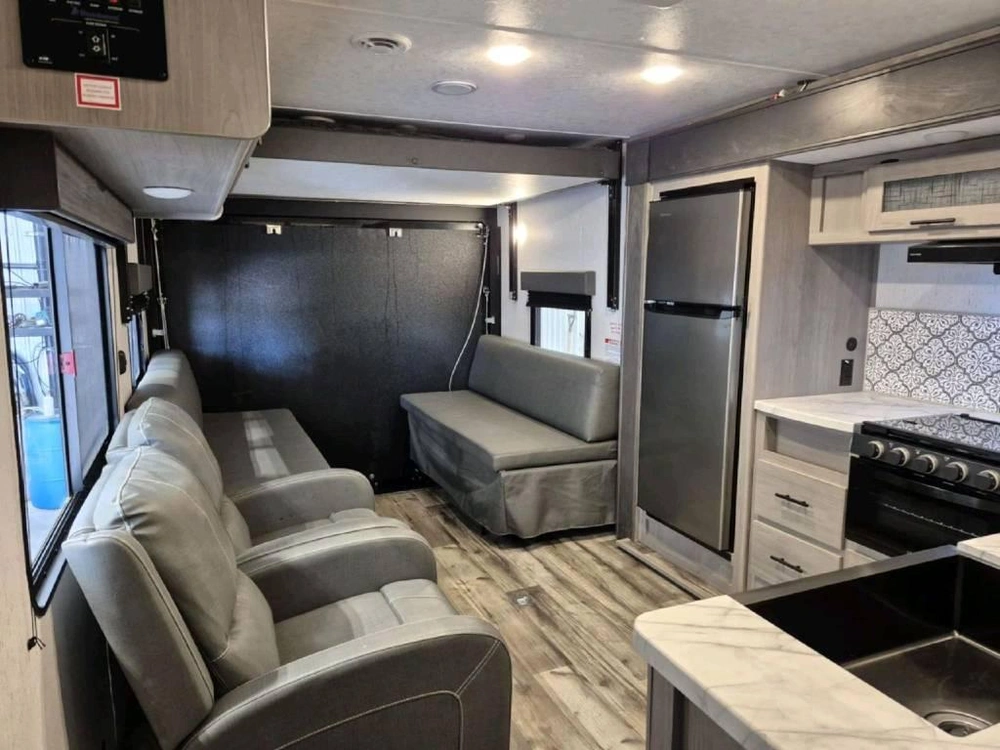 Dutchmen Coleman 270tq 2022 alt