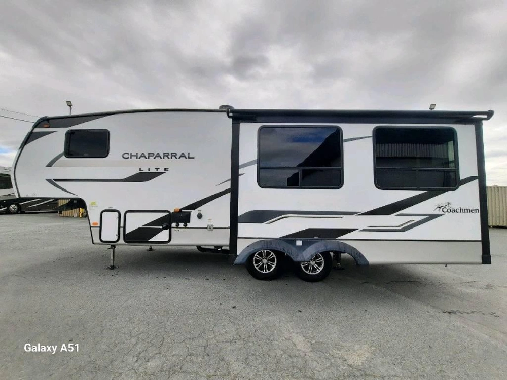 Coachmen Chaparal 25re 2023 alt